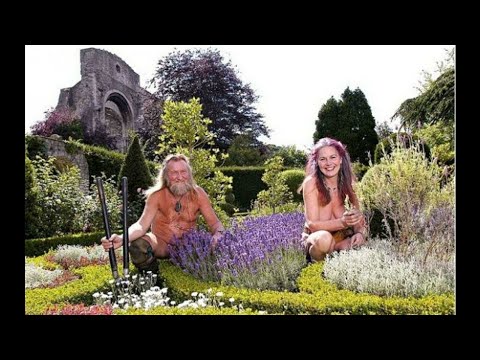 Val McDermid- Deadheading- light-hearted murder mystery  Scary Stories to Relax