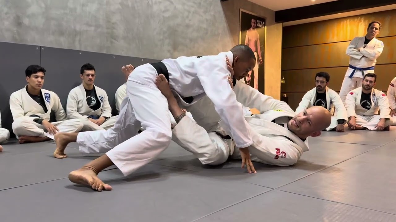 Como abrir a Guarda E Manter a Estrutura do Escudo