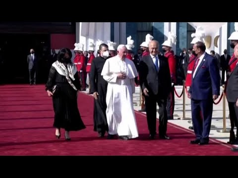 Il Papa è decollato da Baghdad per Roma, concluso viaggio in Iraq