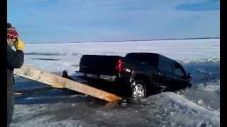 preview picture of video 'Lake Poygan Vehicle Salvage'