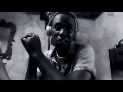 CHOCOLATE MC VE BAJANDO TIRADERA PA HARRISON