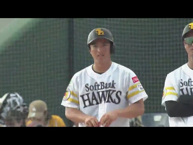 【ファーム】ホークス・桑原秀侍 センターへのタイムリーヒットで追加点!!   2024年8月4日 福岡ソフトバンクホークス 対 広島東洋カープ