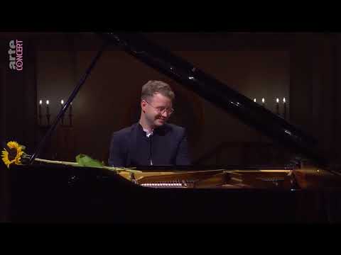 Mart Saar Prelude B-major no 22. Sten Heinoja (piano)