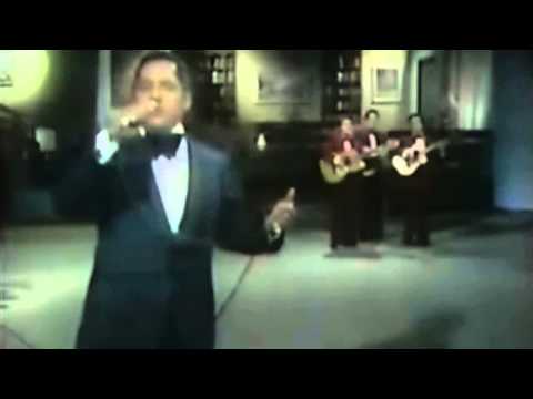 Julio Jaramillo, video cantando en vivo.