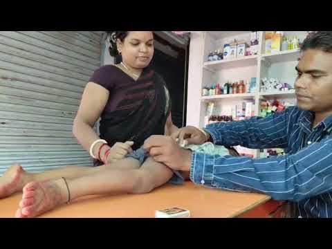 4 year old baby girl afraid of taking injection // Baby girl crying 😭😭