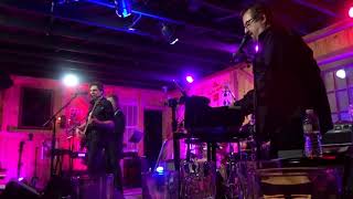 Kasim Sulton&#39;s Utopia -Caravan