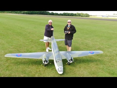 FIVE GIANT SCALE RC VICKERS WELLINGTON BOMBERS DISPLAY AT LMA RAF EAST KIRKBY - 2015