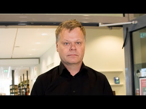 Fönsterpoesi: Fredrik Nyberg läser på Torslanda bibliotek