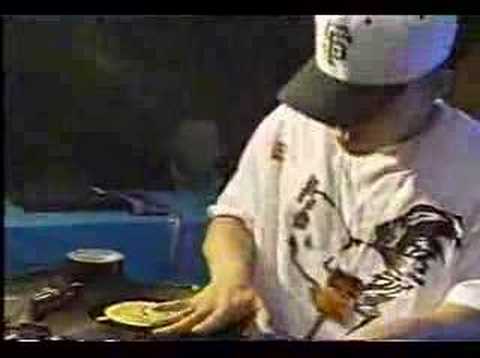 DJ Q-Bert performing at 1997 DMC World DJ Championship
