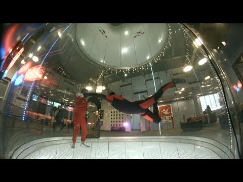 Indoor skydiving: barrel roll practice (Nick 37)