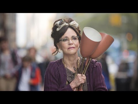 This grandma loves a younger man | Hello My Name Is Doris 2015 Movie Recapped