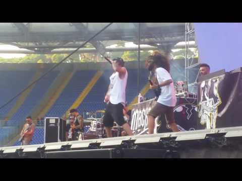 Street drive in-salmo live