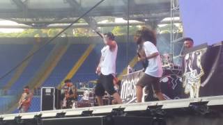 Street drive in-salmo live