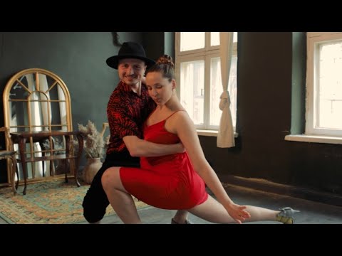 GRUPO EXTRA - QUE SUFRA, QUE CHUPE Y QUE LLORE - (ft. RAÚL y MARIA )