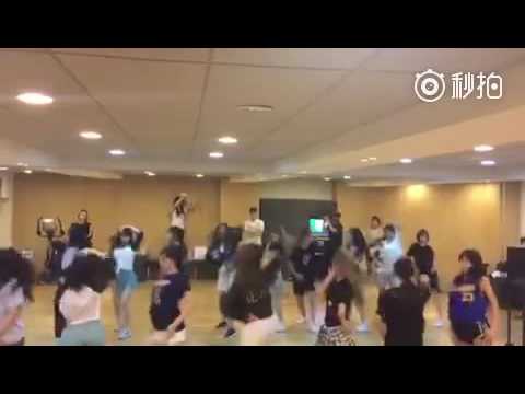 SNH48 - Little Apple & Gentleman Rehearsal