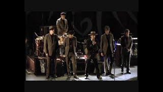 Bob Dylan - Blowin&#39; In The Wind - Paris  2013 Plus Band exit Hughes Aufrey
