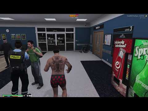 Mand løber for politiet og lægen i underbukser