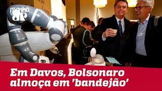 Bolsonaro almoça em ‘bandejão’ e toma café servido por robô