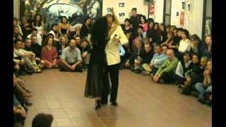 2004 Carlos Copello e Carina Calderon ballano "Gallo Ciego" a Palazzo Ferrero a Biella Piazzo