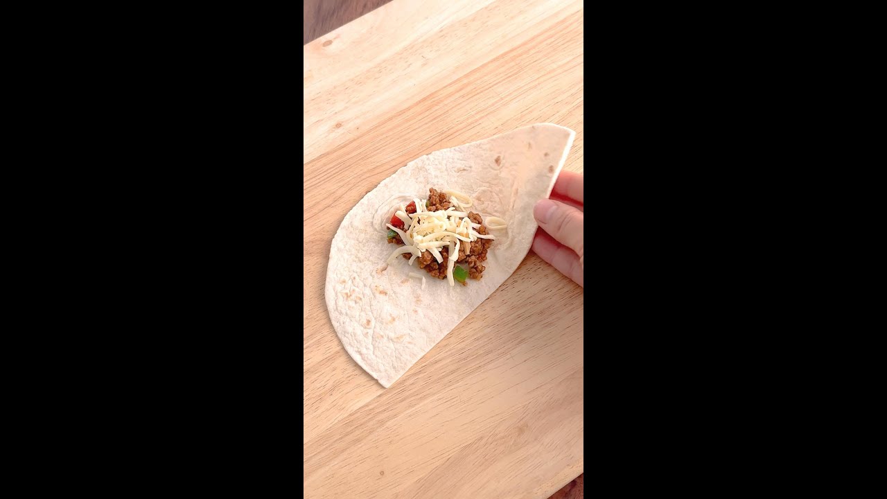 【何これ、パリパリがたまらん】のせて折って焼くだけ折りたたみタコス / Crunchy Tortilla Wraps