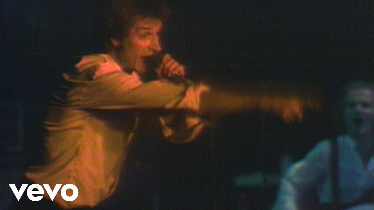 The Kinks - Low Budget (from One For The Road) - YouTube