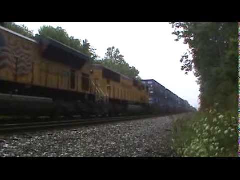 UP 8555 leads the outbound Q131