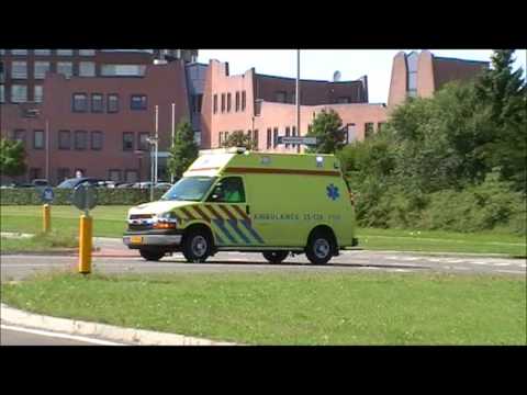 Ambulance 25-126 met spoed naar een melding