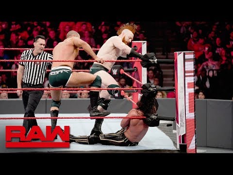 Seth Rollins & Kofi Kingston vs. The Bar: Raw, April 8, 2019