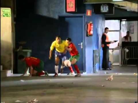 Estrellas de Brasil y Portugal en comercial de Nike "Olé" 2004