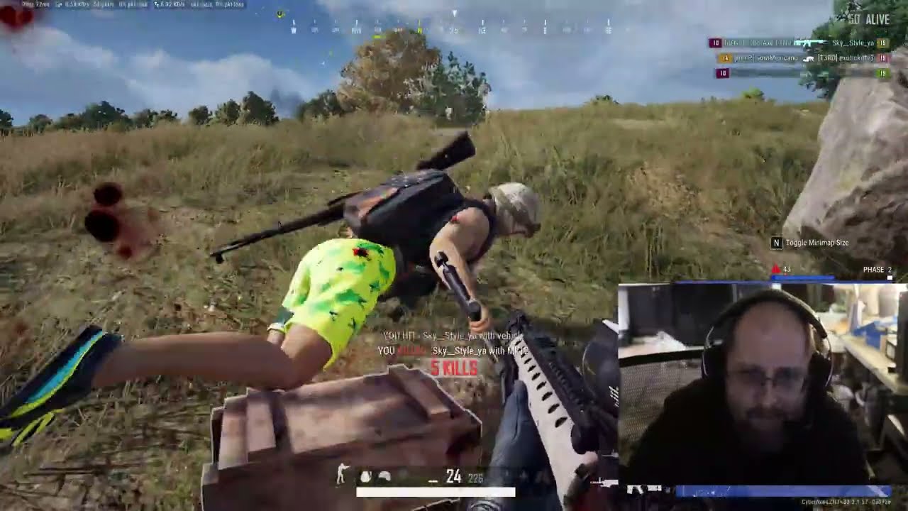 Video: PUBG Always check behind the Desk - 12 Kill Rat Race, so many bots