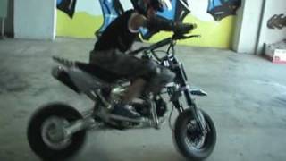 preview picture of video 'trikala stunt riders donuts'