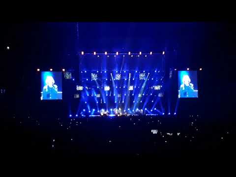 29 Mám jizvu na rtu -  Jaromír Nohavica ( O2 Arena 2017 )