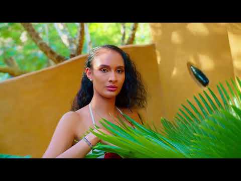 KLONES MELODY - WOMAN (OFFICIAL MUSIC VIDEO)