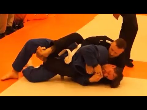 002 Grappling Industries Saratoga Springs 2022 - Absolute/Masters/White Belt Match 02