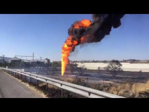 Incendio ducto de PEMEX en México