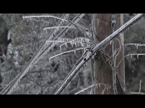 Cold weather and icy roads across Memphis