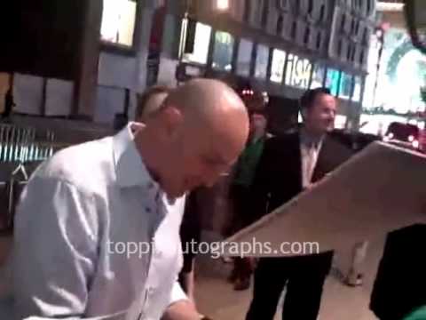 Hank Azaria - Signing Autographs at 'Date Night' Premiere in NYC