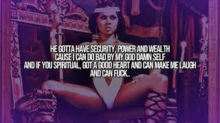 Lil&#39; Kim - Can&#39;t Fuck with Queen Bee (Lyrics On Screen)