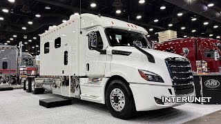 Freightliner Cascadia Long Haul SEMI with ARI Legacy Sleeper