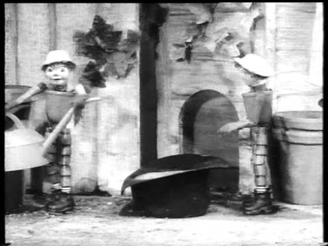 Bill and Ben: episode "Bath in Hat"