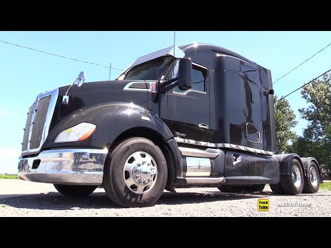 2018 Kenworth T680 Sleeper Truck - Walkaround Exterior Tour - Centre du Camion Gamache