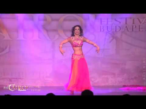 Kasia Wronka Bellydancer in megance