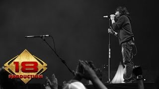 Download lagu Ari Lasso - Tulus (Live Konser Pamekasan Madura 5 November 2005) mp3