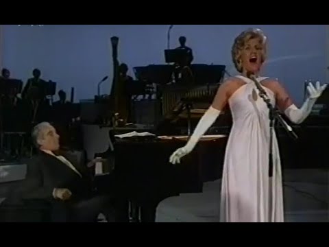 Victor Borge und Marilyn Mulvey 1976: "Hands off!" (auf deutsch!)