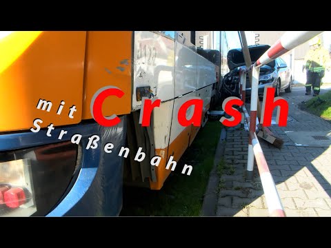 Straßenbahn kollidiert mit Pkw in Hirschberg