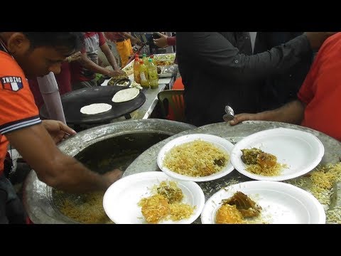 People Enjoying Food at Street | Chicken & Mutton Biryani | Popular Street Food Kolkata Video