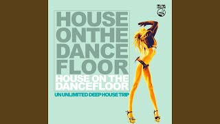 Fade Away (feat. Dechard)