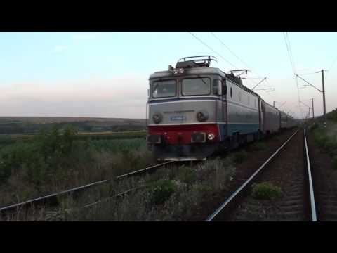 Tren IR1837 Iasi - Timisoara Nord trece prin Probota cu EA464 a depoului Cluj - 08.07.2016