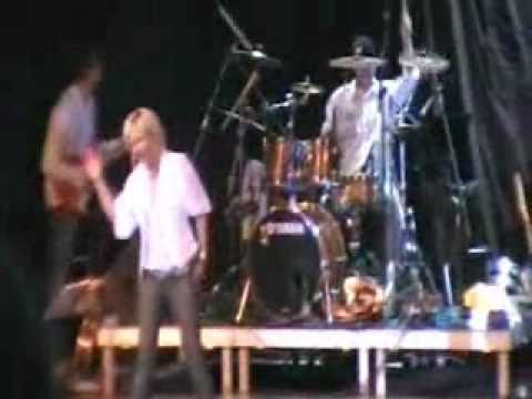 IVETA BARTOŠOVÁ-JSEM ZPÁTKY (In My Arms) + VÍŠ LÁSKO (TOUR 2008-PÍSEK)