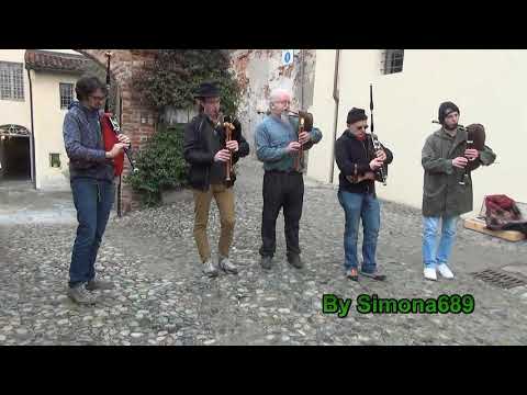 Quintetto di Cornamuse, Uvernada, Saluzzo, Salita alla Castiglia